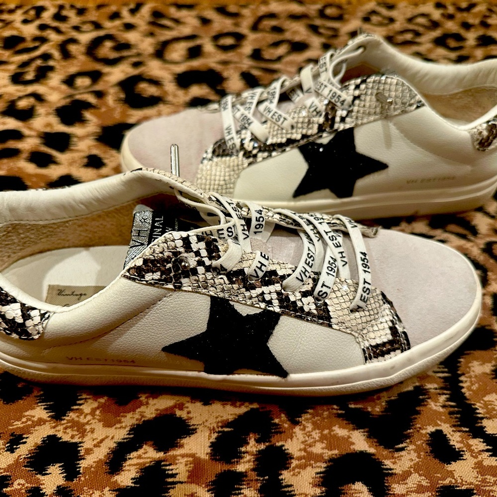 Vintage Havana sneakers. Women’s size 9.